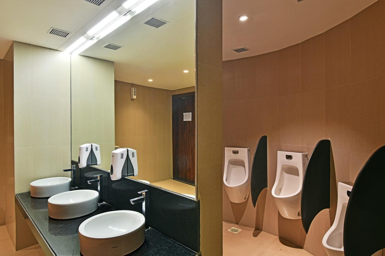 Отель Club One Manor Экстерьер фото